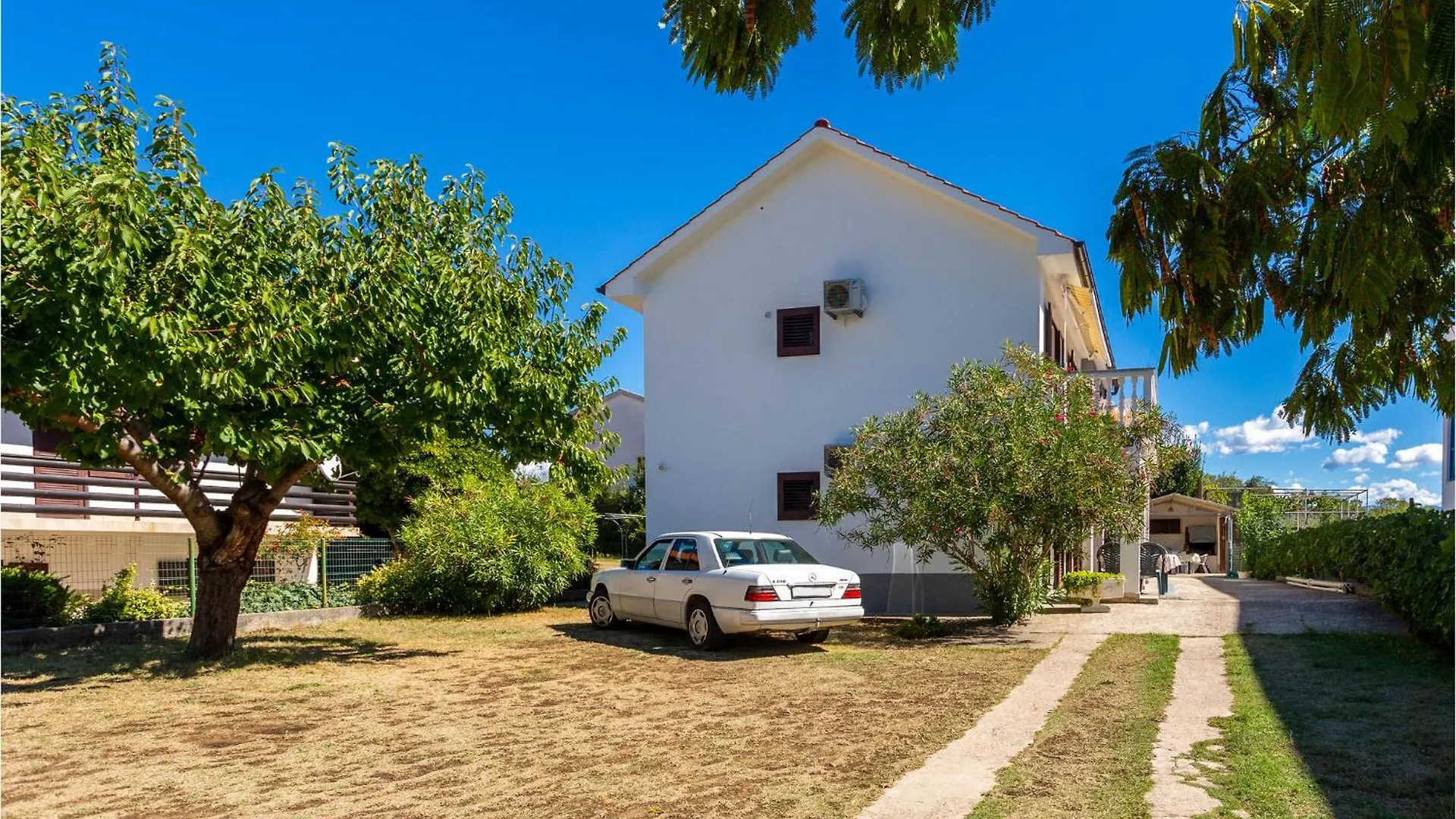 Nice Apartment In Jurandvor With Wifi